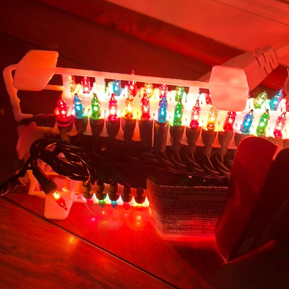 NWOT Christmas 100 Super Bright Multi Color Bulbs For Indoor/Outdoor Use